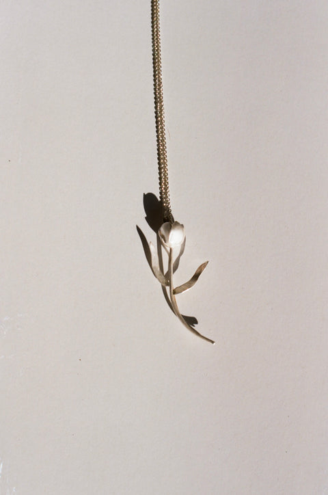 long tulip necklace