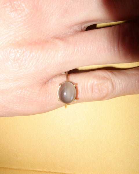 14k gold grey moonstone ring